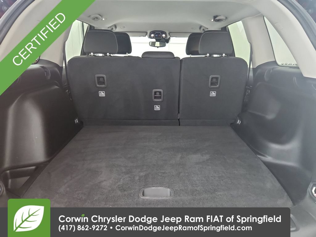 Used 2023 Jeep Grand Cherokee Laredo AWD/4WD image 29