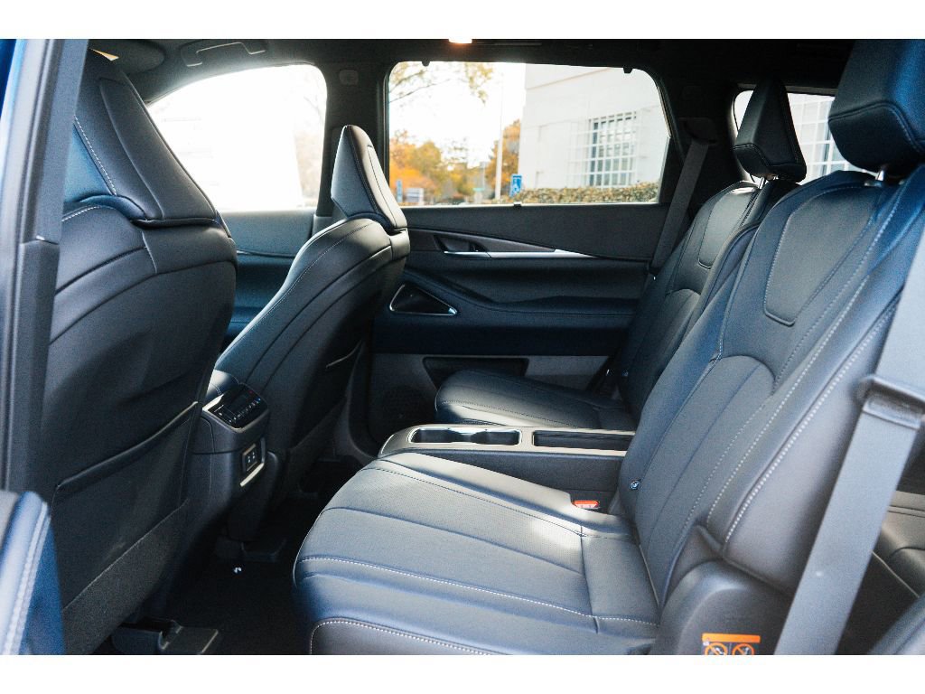 New 2026 INFINITI QX60 Sport w/ Dark Cargo Package image 28