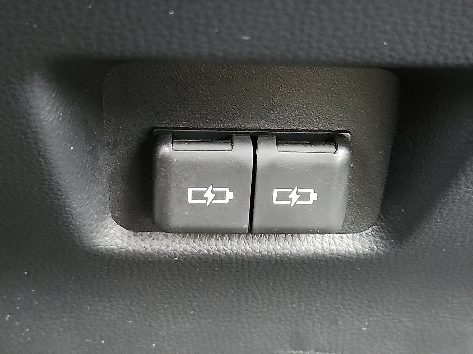 Used 2024 Toyota RAV4 XLE image 11