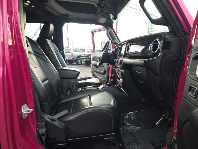 Used 2022 Jeep Wrangler Unlimited Sahara image 40