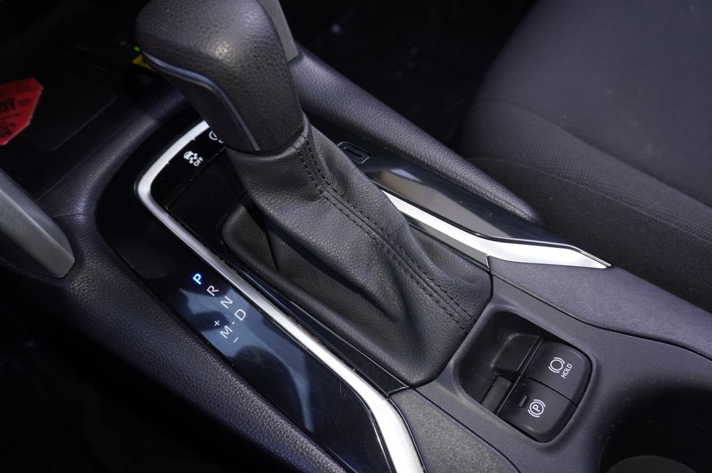 Certified 2022 Toyota Corolla Cross LE w/ Moonroof Package image 17