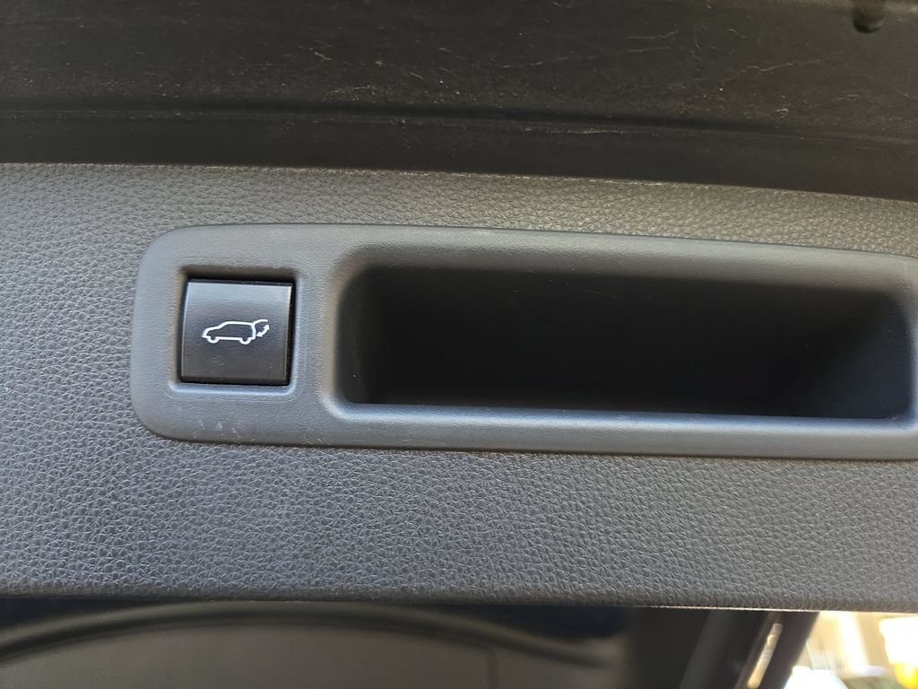 Used 2020 Toyota Highlander Platinum AWD/4WD image 14