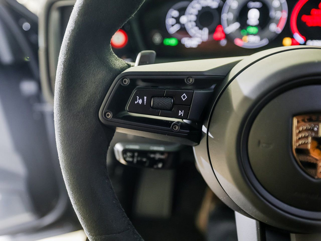 New 2026 Porsche Cayenne Turbo image 16