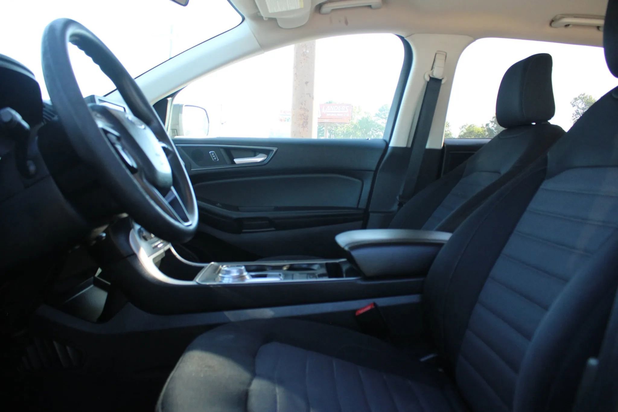 Used 2022 Ford Edge SE image 14