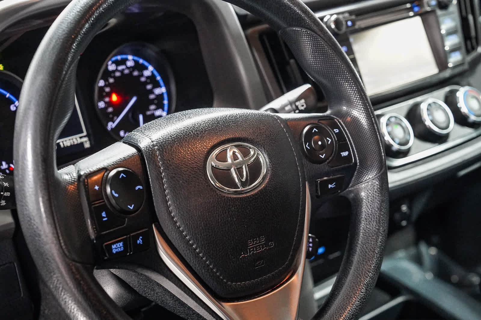 Certified 2018 Toyota RAV4 LE w/ All Weather Liner Package FWD image 20