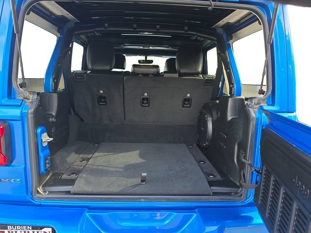 Used 2023 Jeep Wrangler Unlimited Sahara AWD/4WD image 18