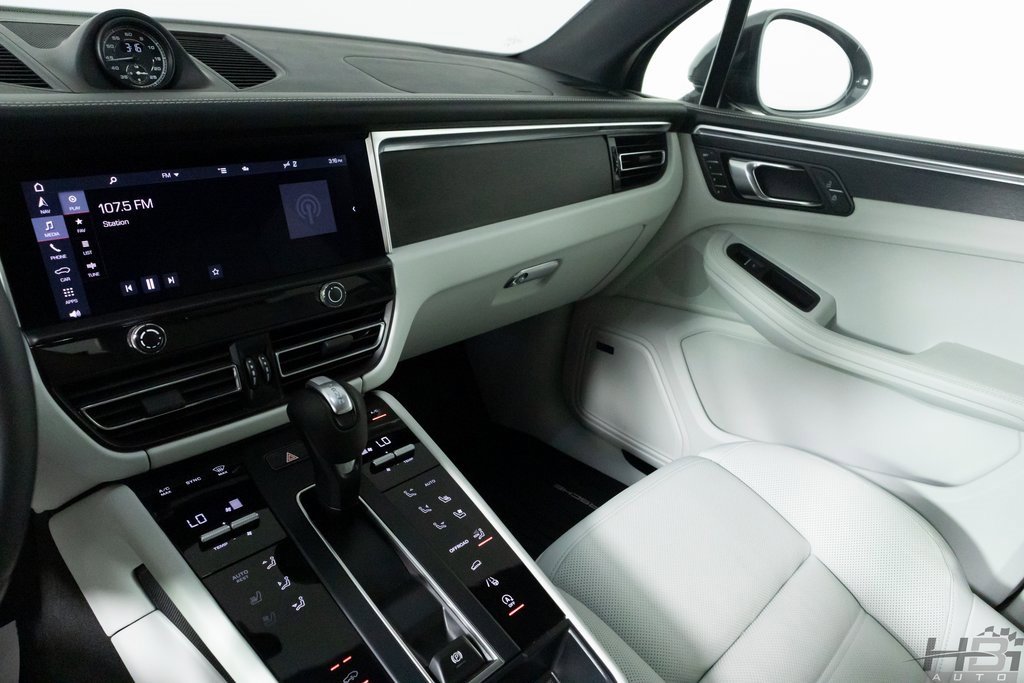 Used 2024 Porsche Macan GTS w/ Premium Plus Package image 25