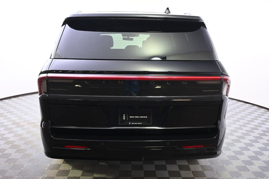 New 2026 Lincoln Navigator L Reserve w/ Jet Appearance Package image 5