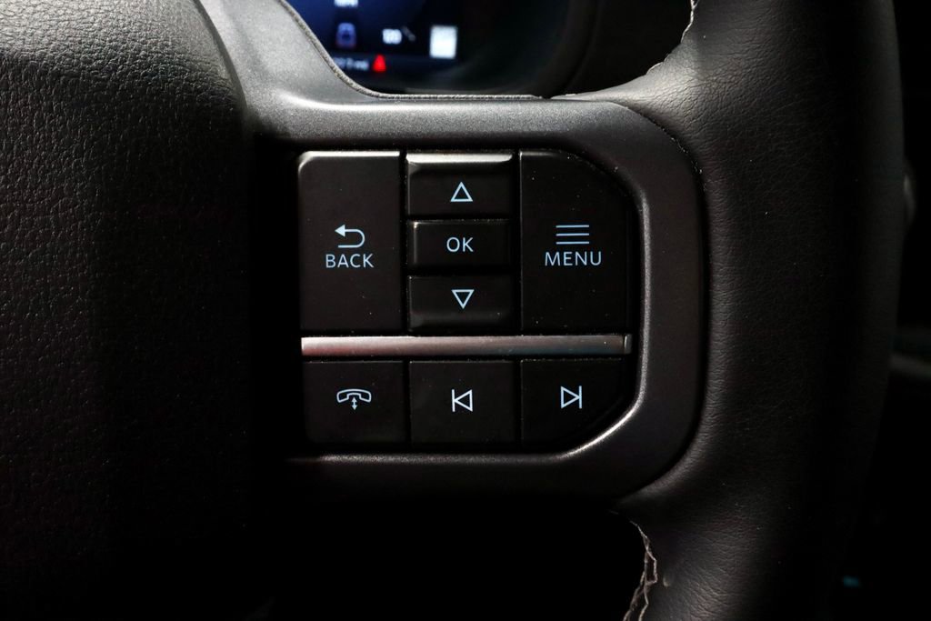 Certified 2025 Ford F150 Lariat image 30
