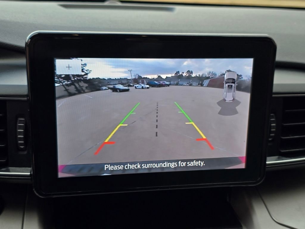 Used 2021 Ford Explorer XLT w/ Equipment Group 202A image 21