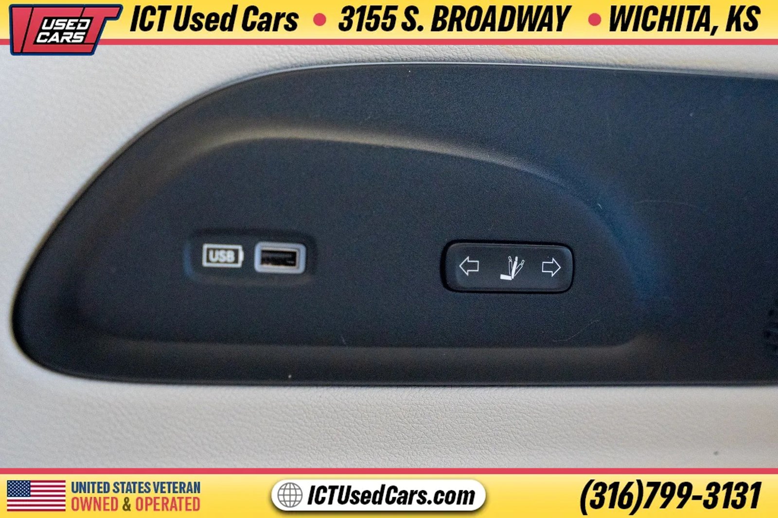 Used 2020 Chrysler Pacifica Limited FWD image 29