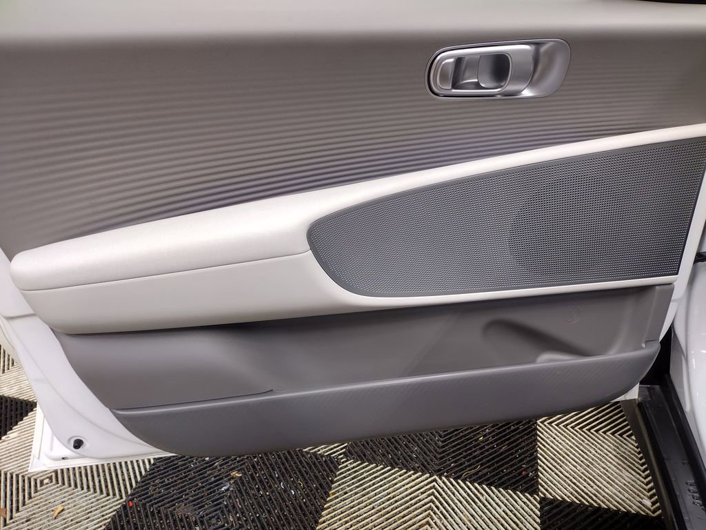 Certified 2025 Hyundai Ioniq 6 SEL image 17