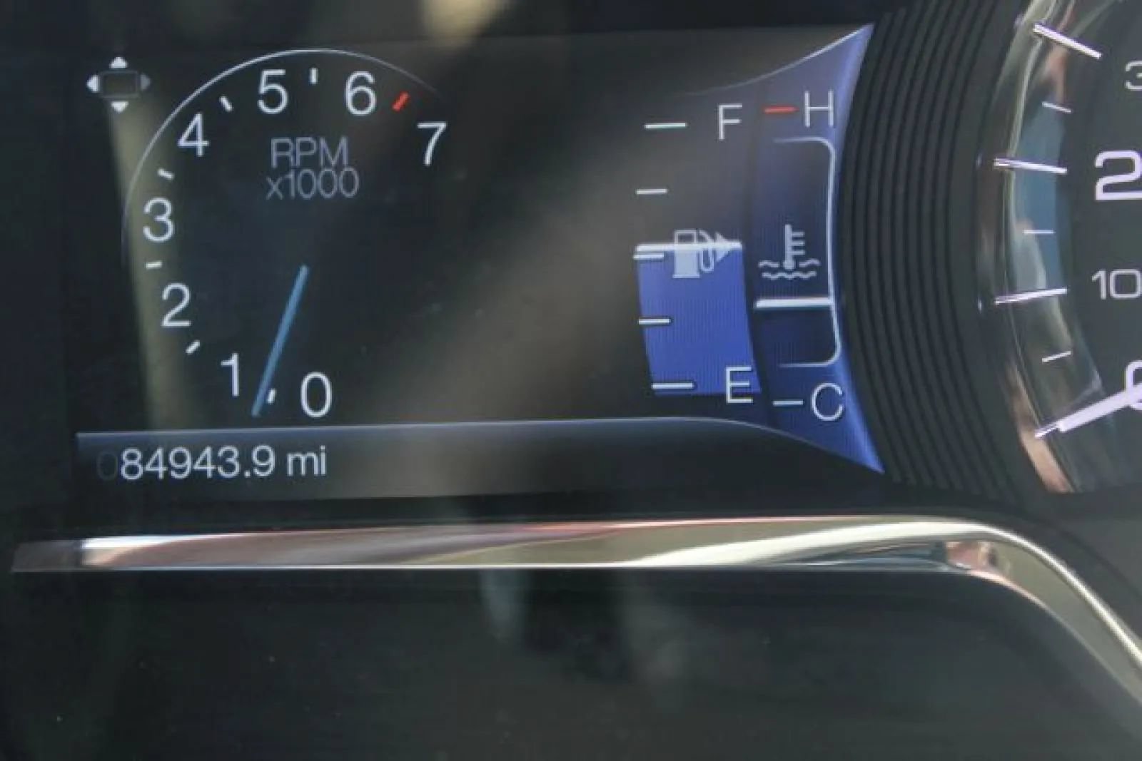 Used 2014 Lincoln MKS w/ Equipment Group 101A FWD image 15