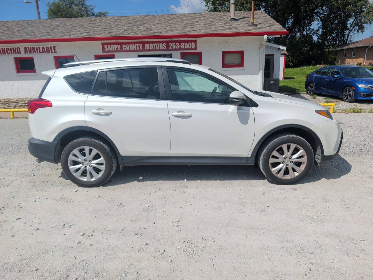 Used 2013 Toyota RAV4 Limited FWD image 2
