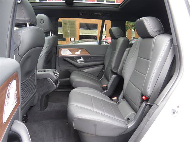 Used 2025 Mercedes-Benz GLS 450 4MATIC w/ AMG Line Exterior image 22