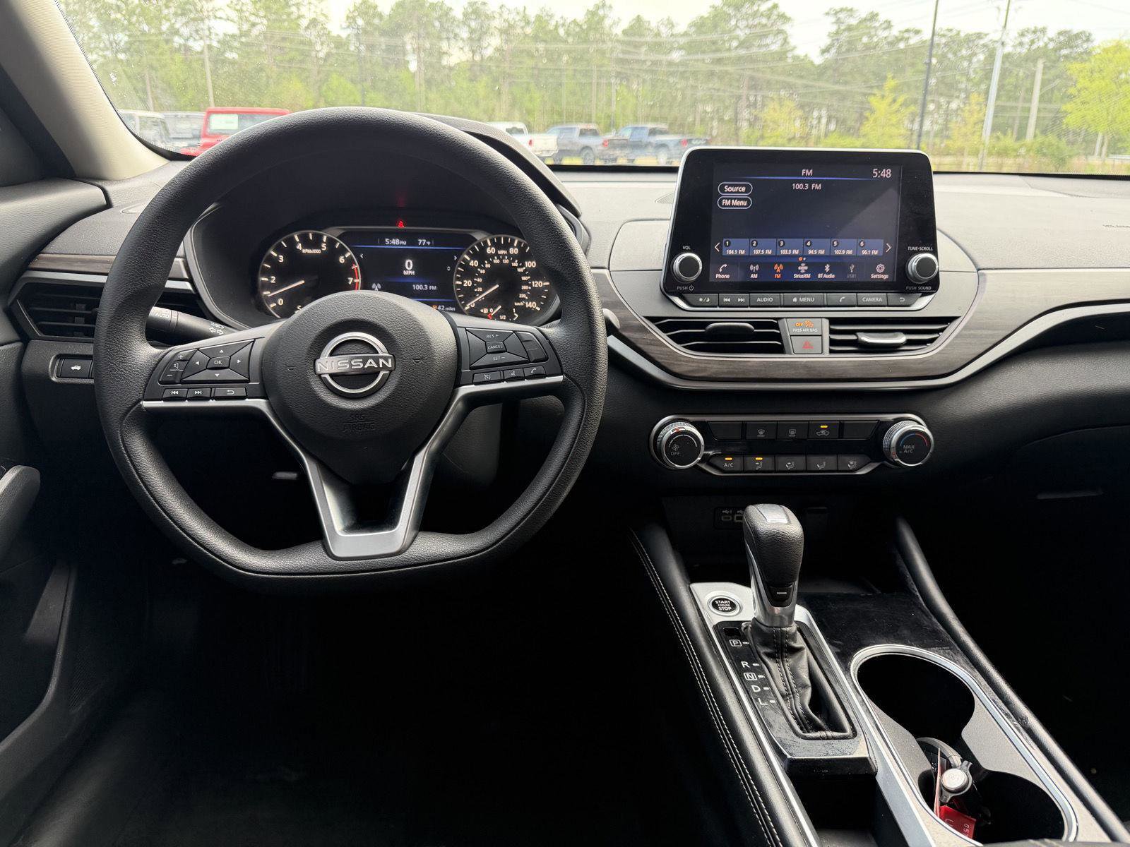 Used 2023 Nissan Altima 2.5 SV image 8