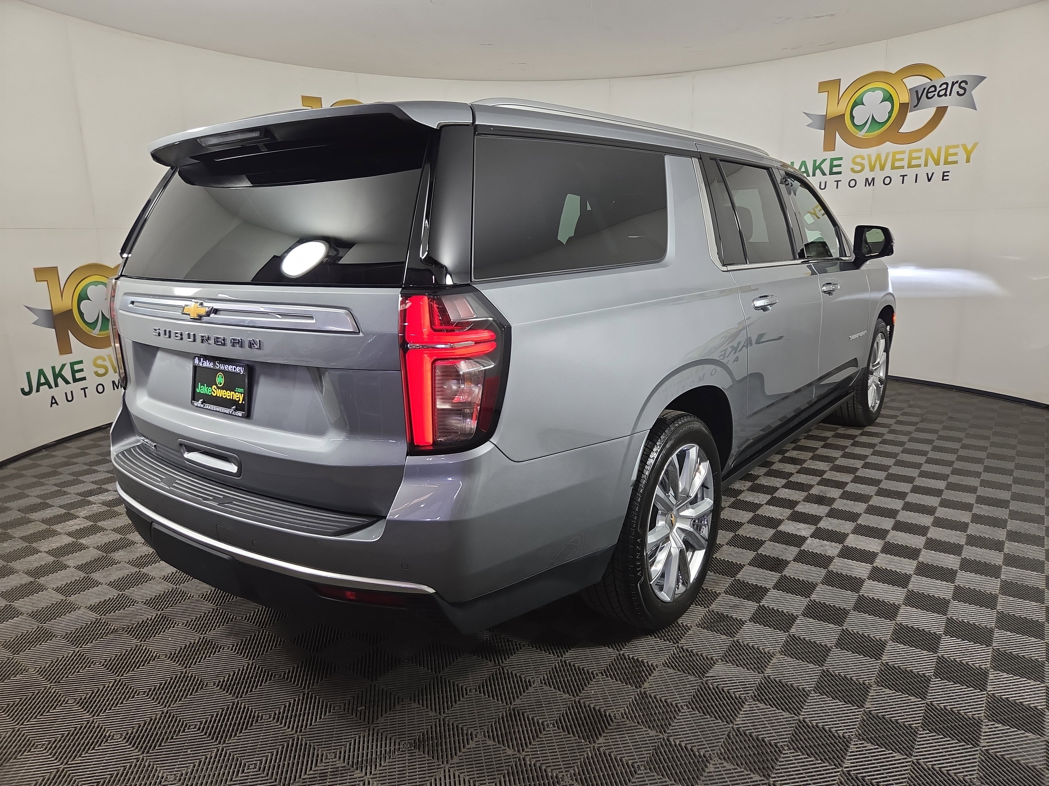 Certified 2023 Chevrolet Suburban High Country image 9