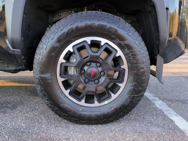 Used 2026 Toyota Tacoma TRD Off-Road w/ TRD Off Road Upgrade Package AWD/4WD image 11