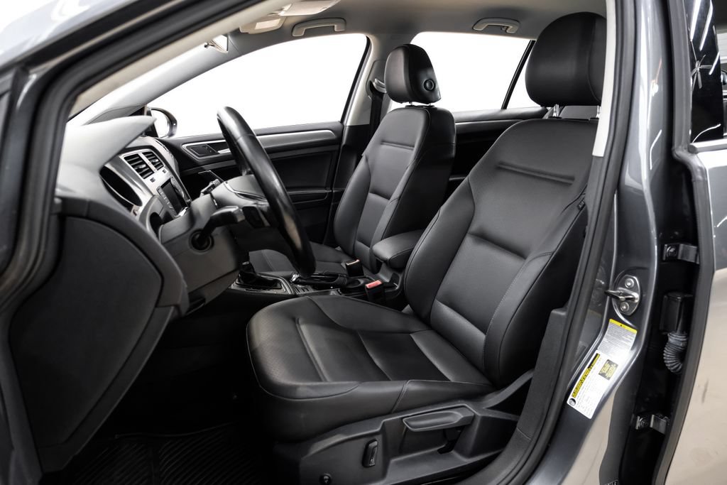 Used 2015 Volkswagen Golf S FWD image 30