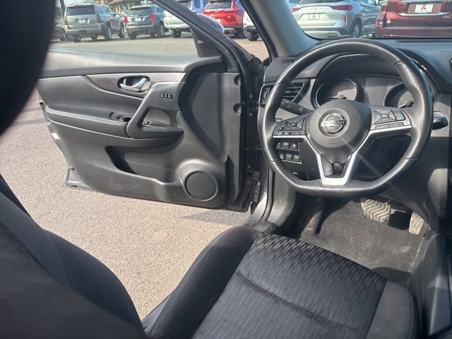 Used 2019 Nissan Rogue SV w/ Sun & Sound Touring Package AWD/4WD image 17