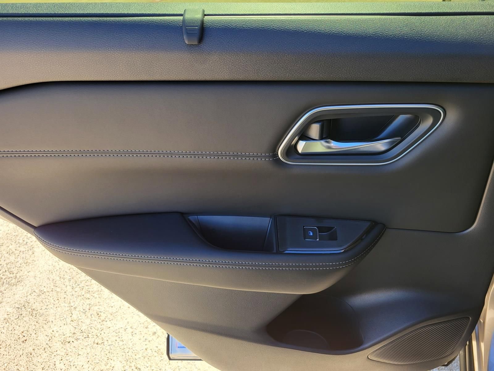 New 2026 Nissan Rogue Platinum image 17