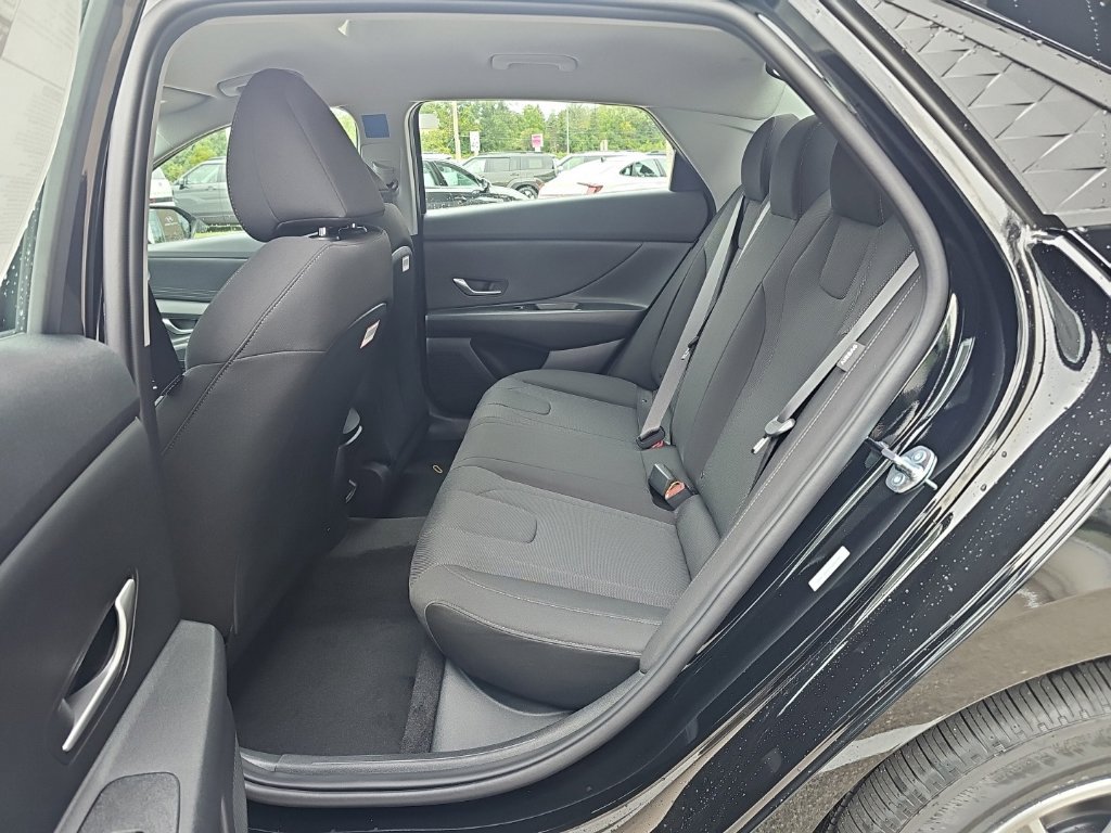 New 2026 Hyundai Elantra SE FWD image 26