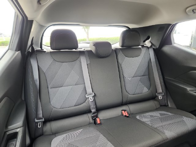 New 2027 Chevrolet Bolt LT w/ Comfort Package FWD image 17