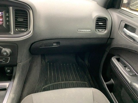 Used 2017 Dodge Charger SE w/ Power Sunroof Group image 16