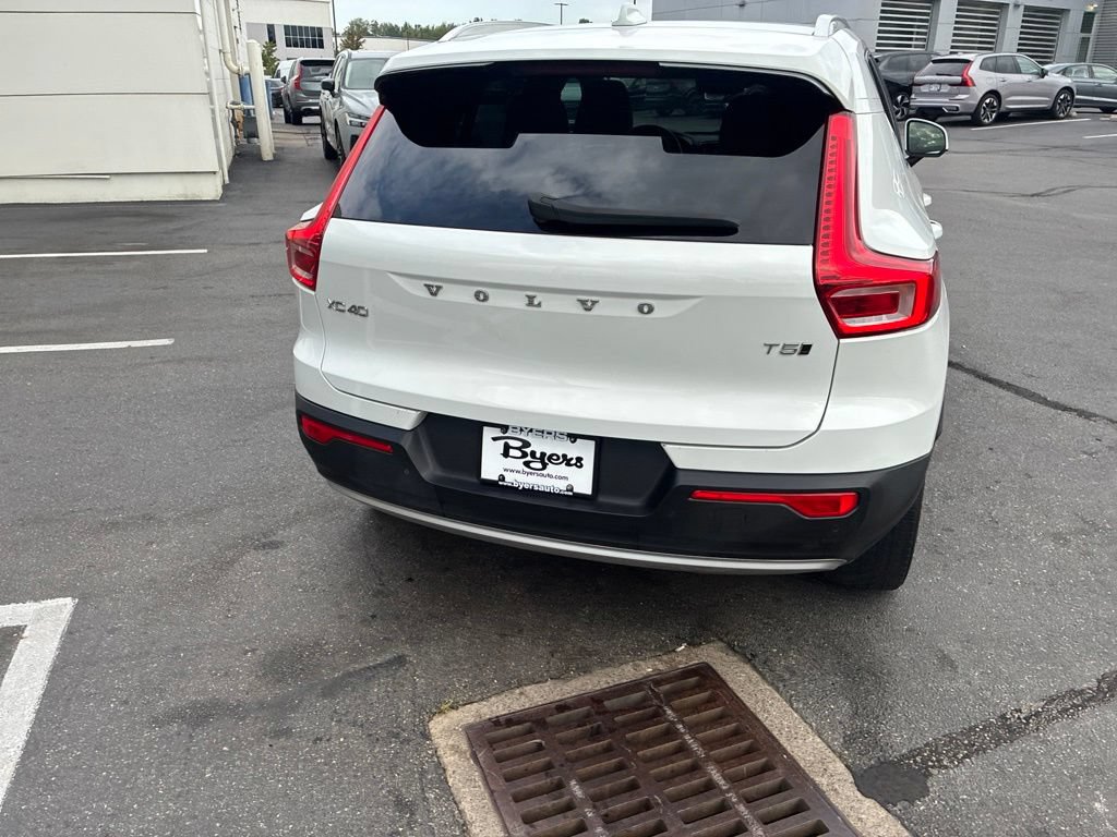 Used 2020 Volvo XC40 T5 Momentum AWD/4WD image 4