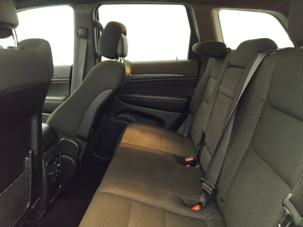 Used 2021 Jeep Grand Cherokee Laredo RWD image 18