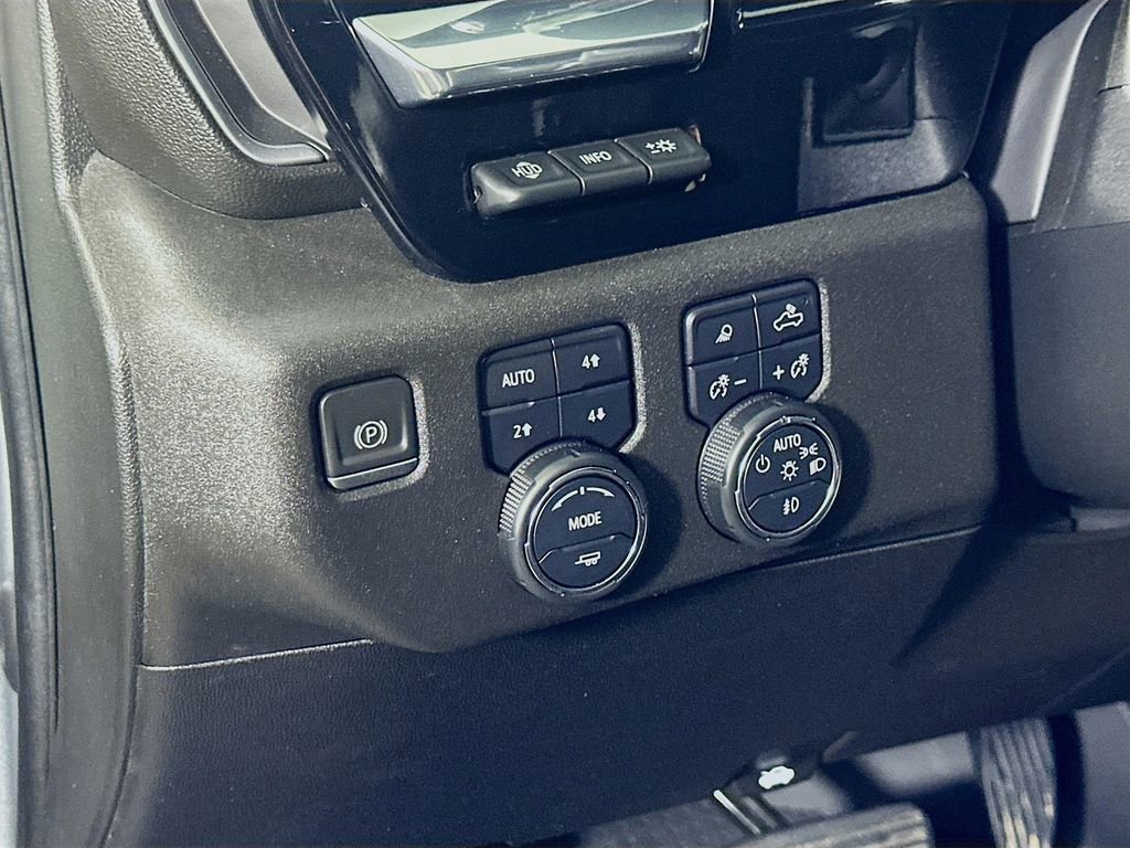 Used 2023 Chevrolet Silverado 1500 High Country w/ High Country Premium Package AWD/4WD image 22