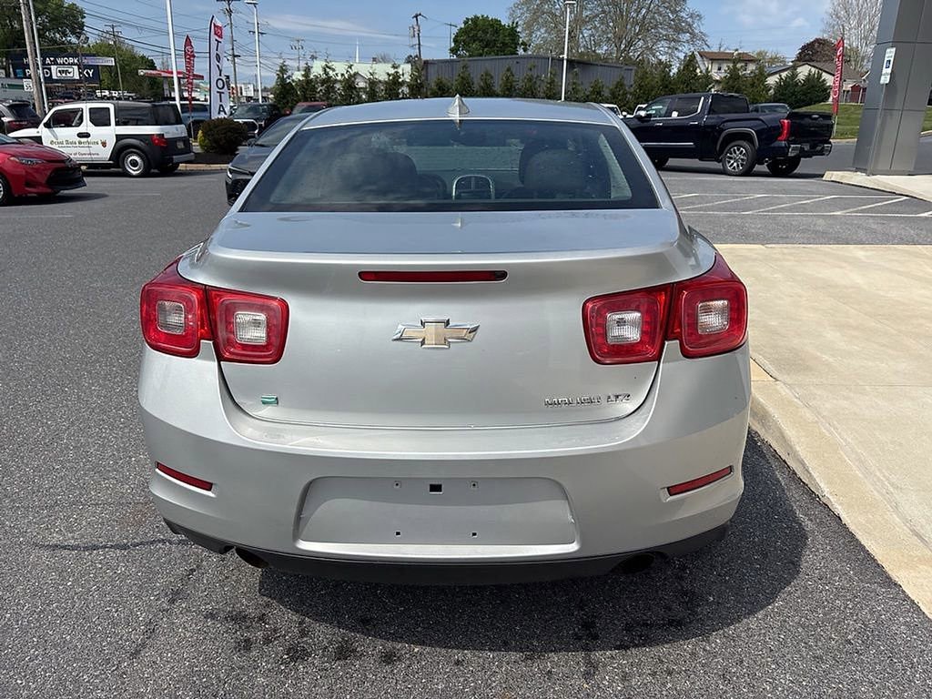 Used 2016 Chevrolet Malibu LTZ FWD image 3