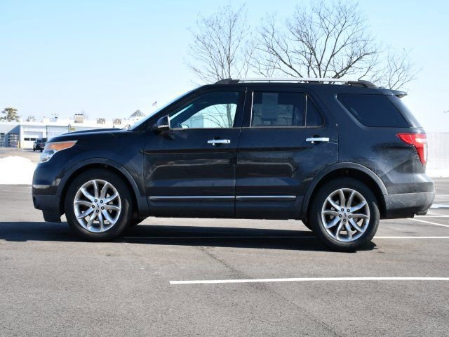 Used 2013 Ford Explorer XLT image 4