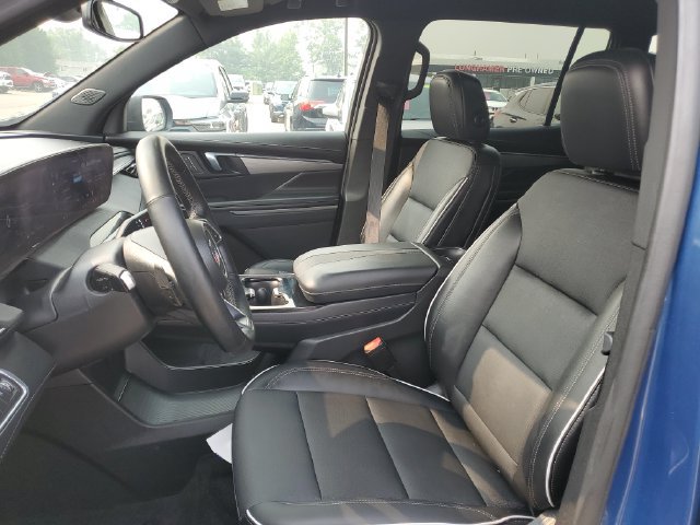Used 2025 Buick Enclave Preferred w/ Trailering Package, 5000 lbs. FWD image 5