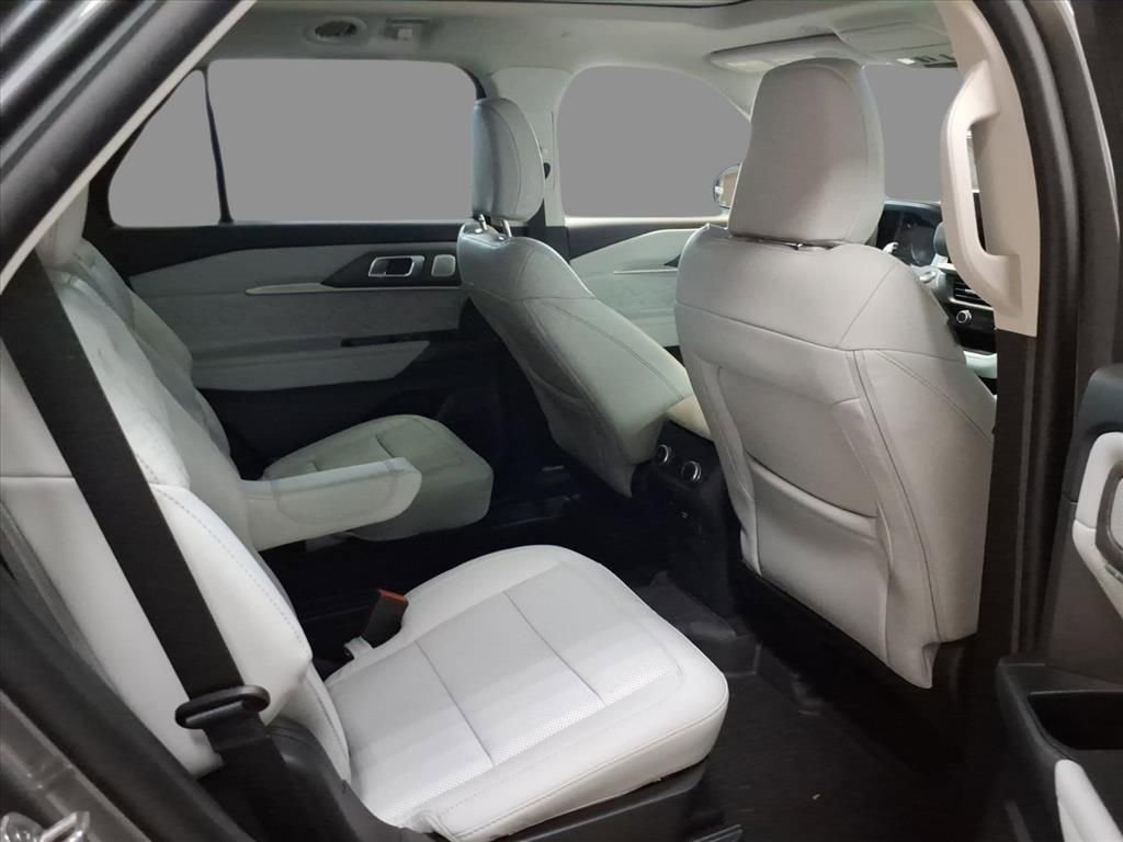 New 2026 Ford Explorer Platinum w/ LUX Leather Package image 6
