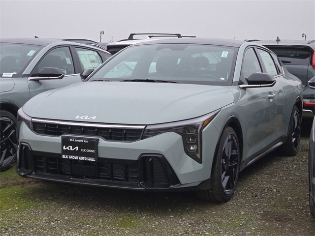 New 2025 Kia K4 GT-Line image 3
