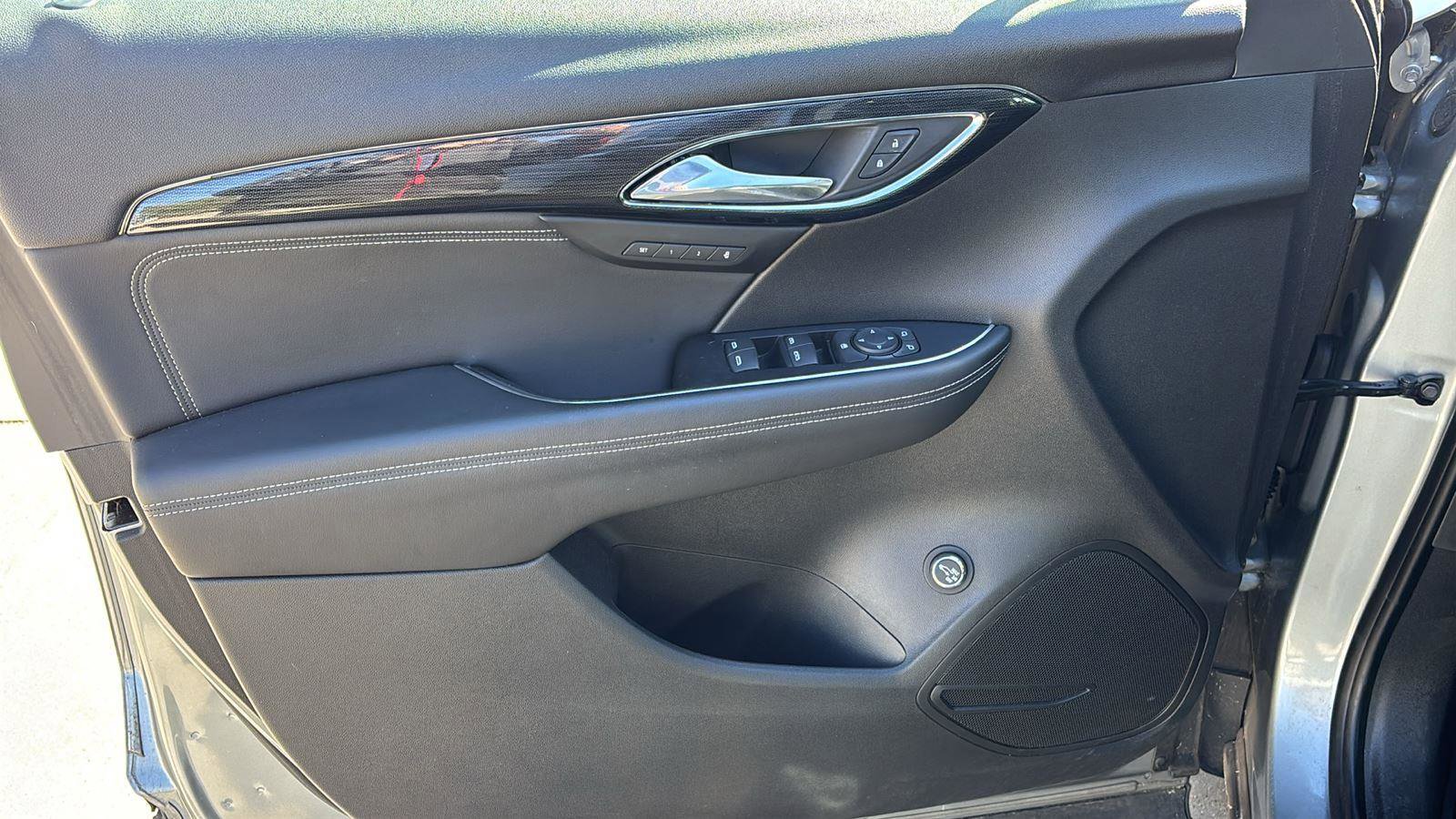Certified 2023 Buick Envision Essence FWD image 14