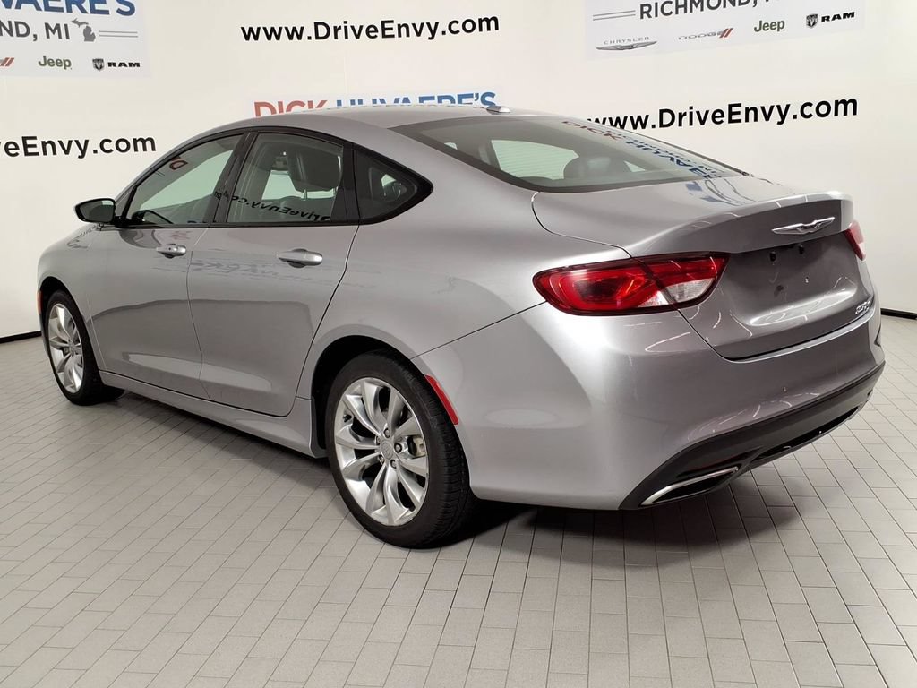 Used 2015 Chrysler 200 S w/ Comfort Group FWD image 6