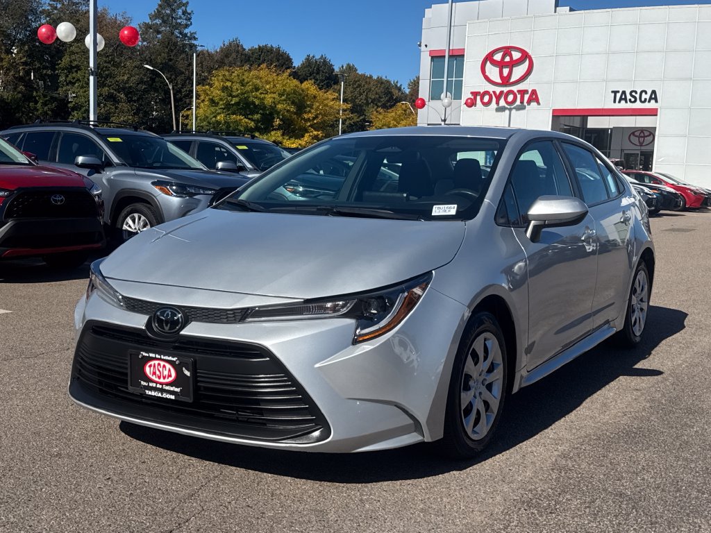 Used 2025 Toyota Corolla LE FWD image 3
