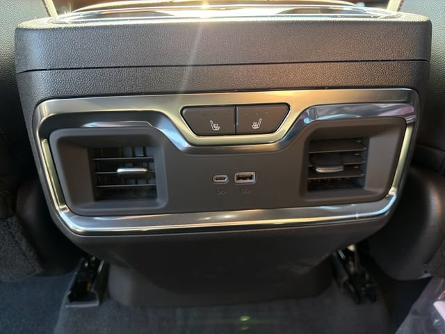 New 2026 Chevrolet Silverado 3500 High Country w/ High Country Premium Package AWD/4WD image 24