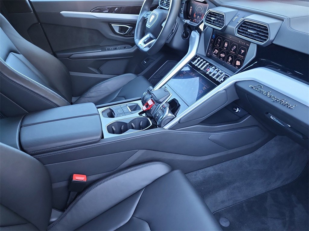 Used 2019 Lamborghini Urus image 19