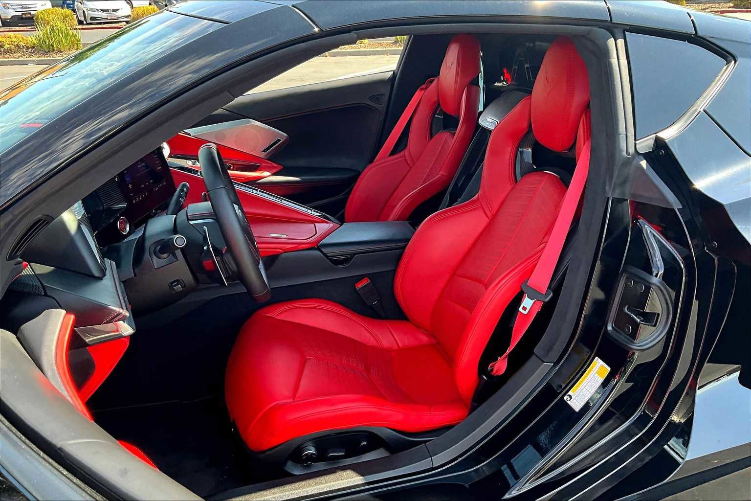 Used 2023 Chevrolet Corvette Stingray Premium Cpe w/ Z51 Performance Package image 27