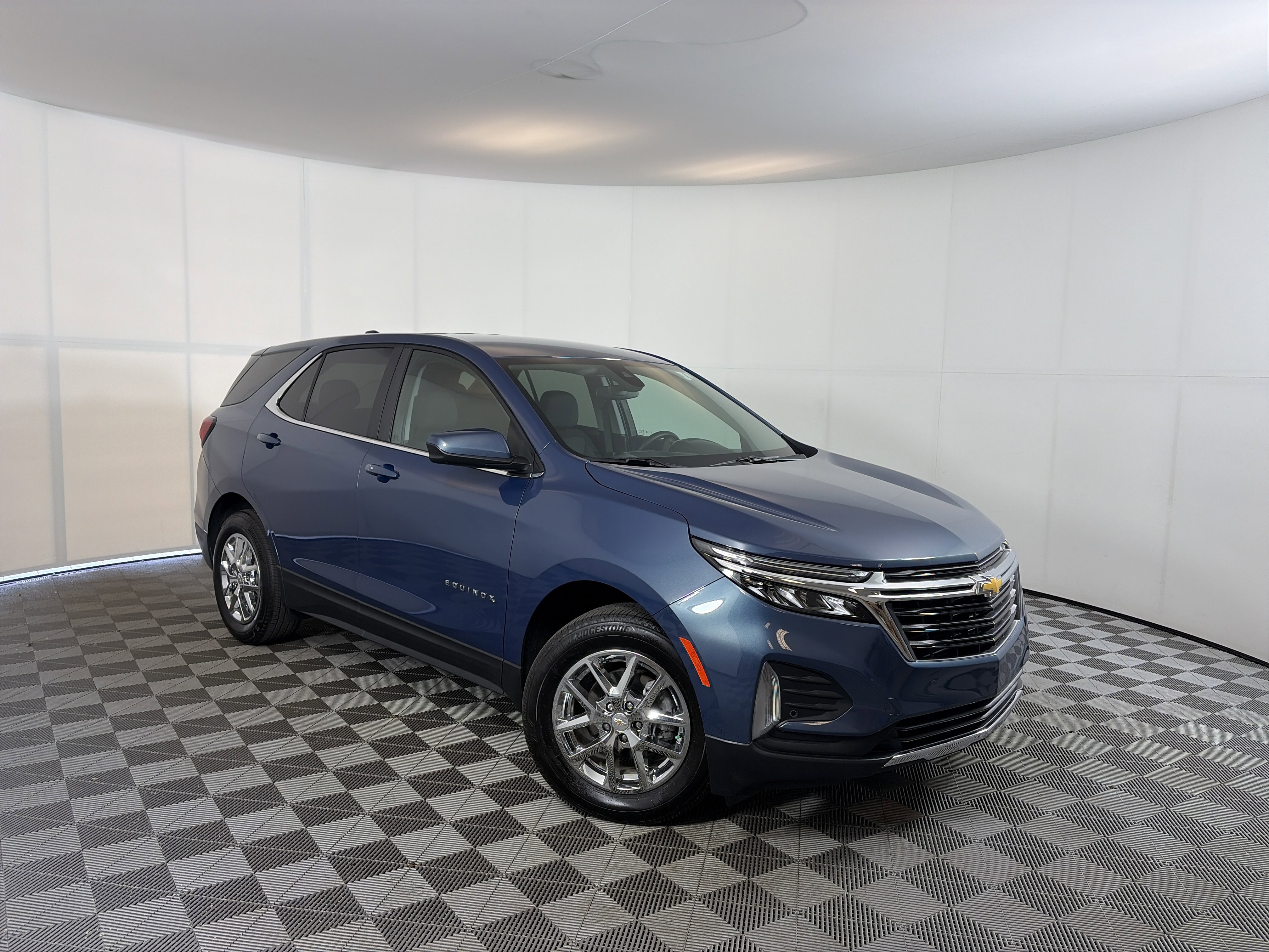 Certified 2024 Chevrolet Equinox LT AWD/4WD image 1