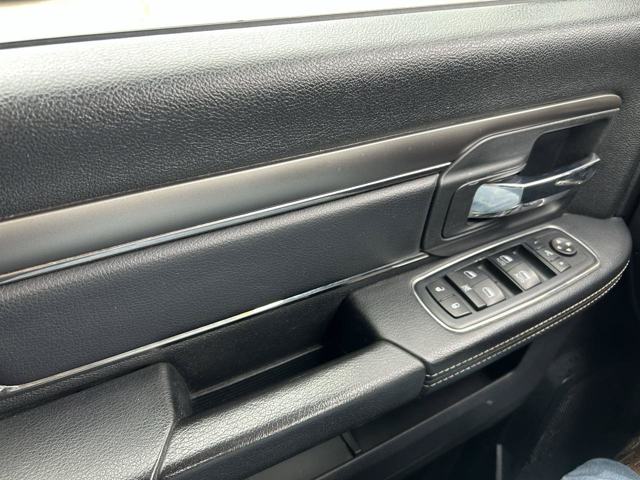 Used 2017 RAM 1500 Sport AWD/4WD image 28