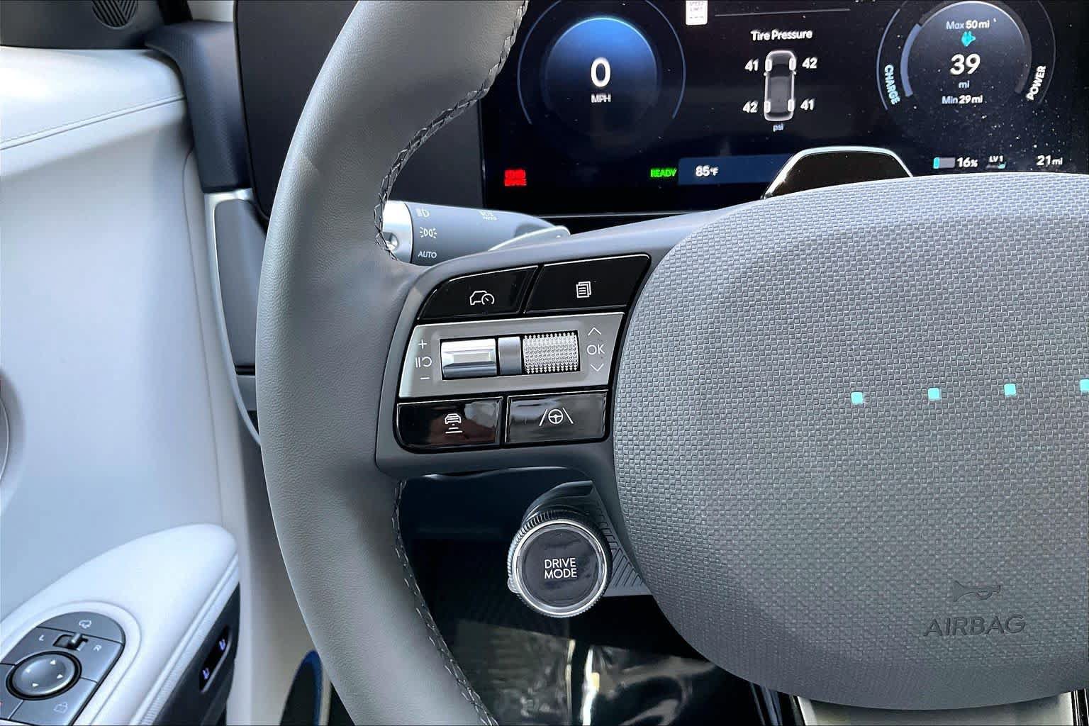 Certified 2025 Hyundai Ioniq 5 Limited AWD/4WD image 23