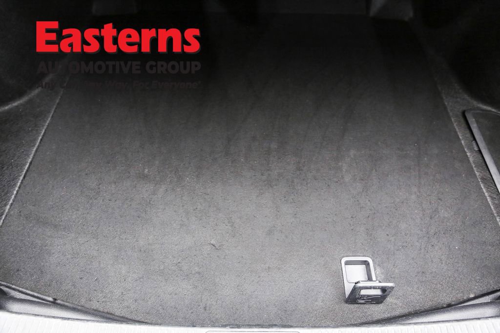 Used 2025 Toyota Camry LE image 9