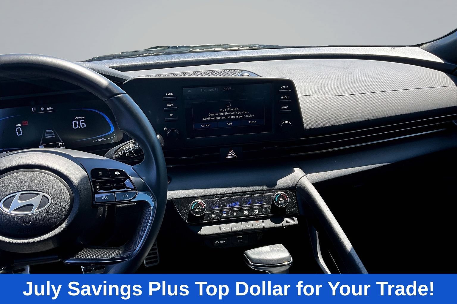 Used 2025 Hyundai Elantra Sport FWD image 12