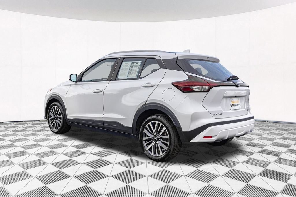 Used 2022 Nissan Kicks SV FWD image 8