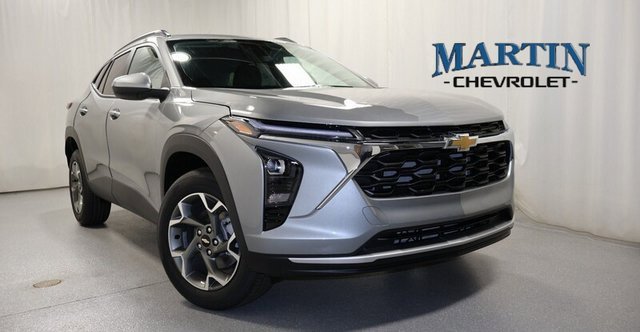New 2025 Chevrolet Trax LT w/ Driver Confidence Package