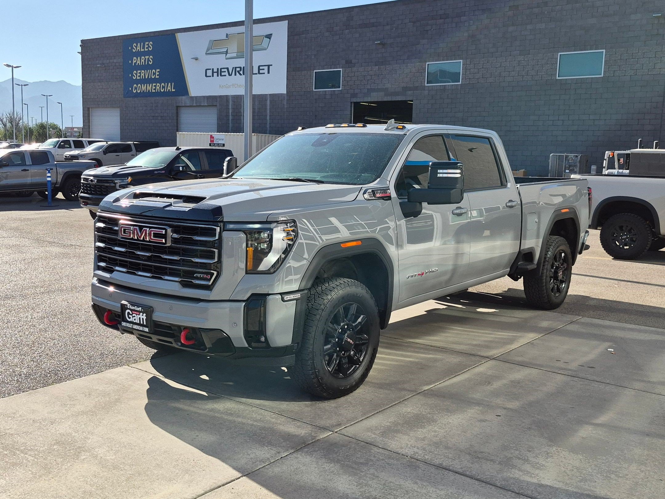 Used 2025 GMC Sierra 2500 AT4 AWD/4WD image 8